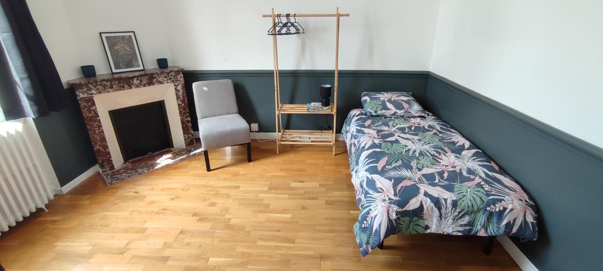 Maison Charmante Avec Patio ! Бурж Экстерьер фото